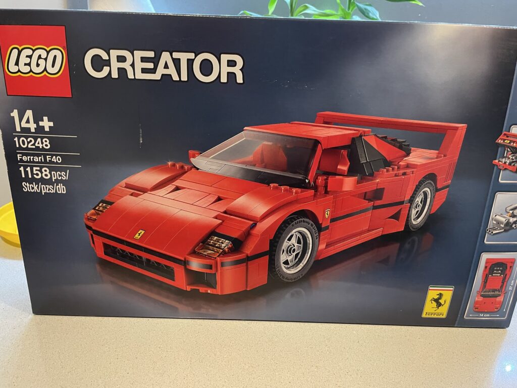 Ferrari F40 LEGO 10248