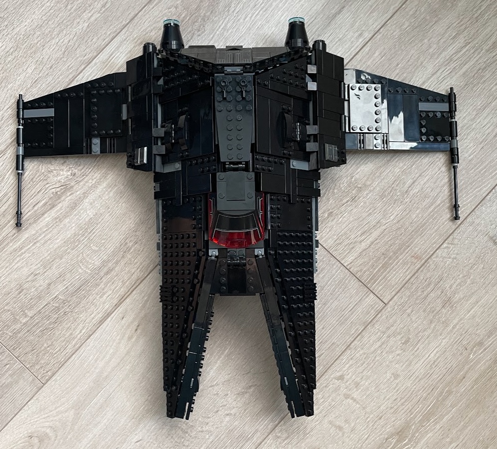 Transporte Scythe 75336 de LEGO montado