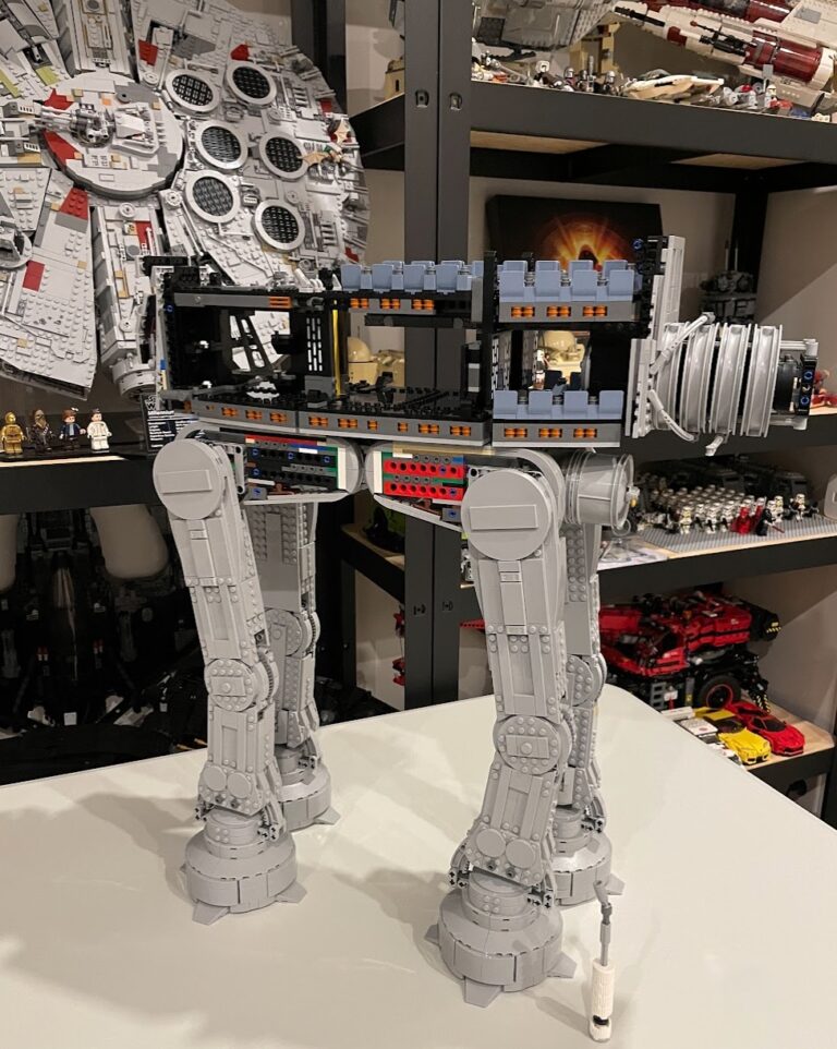 AT AT de LEGO Star Wars set UCS 75313 Todo Brick