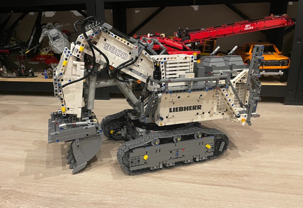 LEGO Liebherr 42100 montada