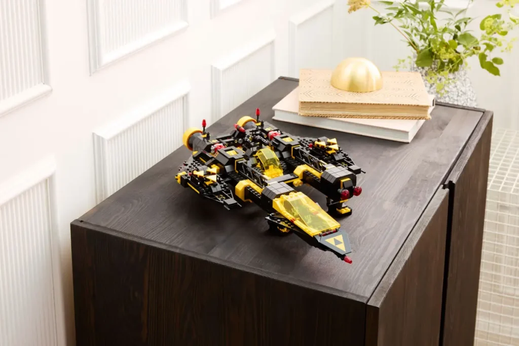 10355 Nuevo Blacktron Renegade de LEGO exhibición 1